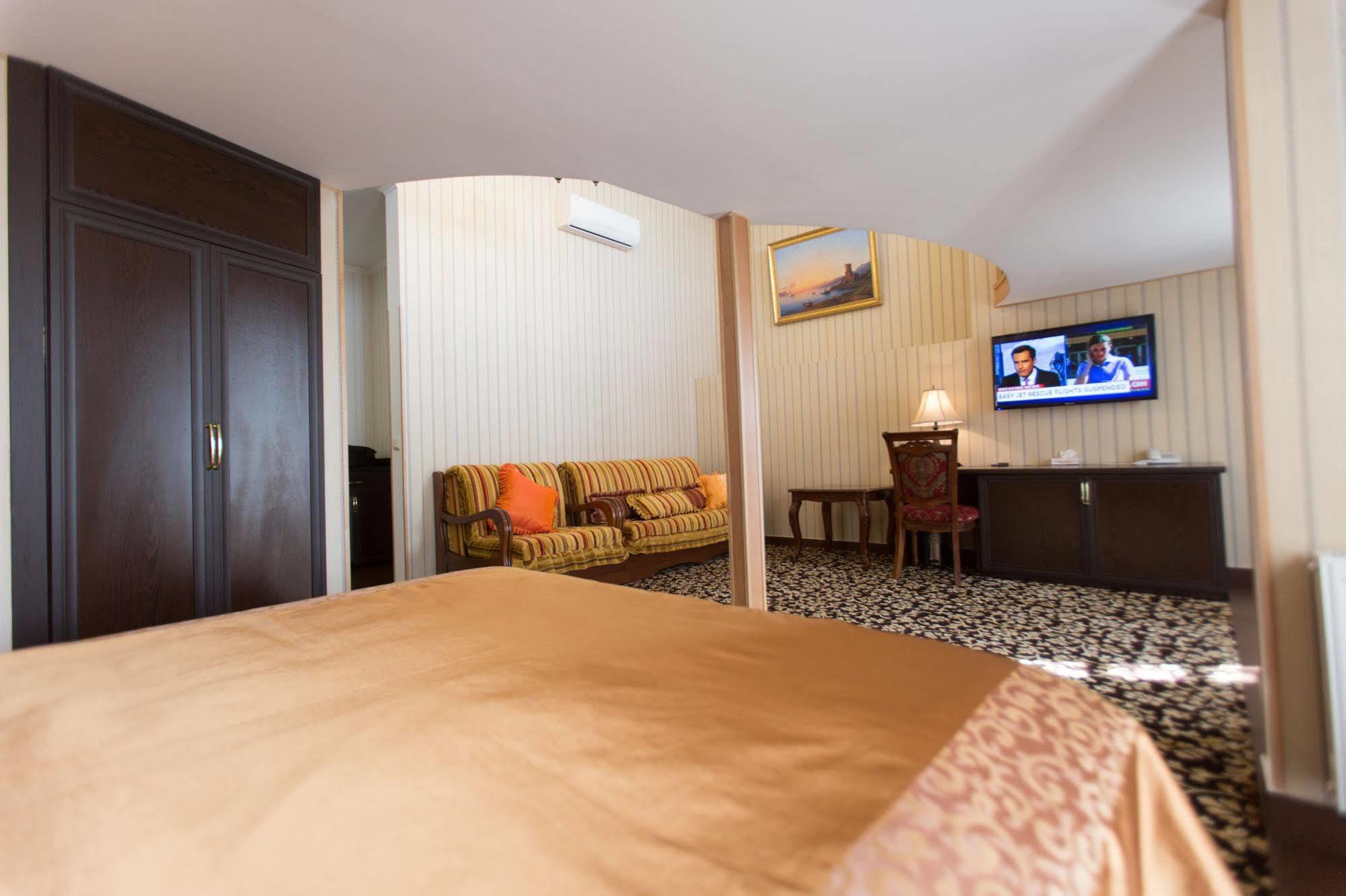 Shirak Hotel Yerevan Luaran gambar